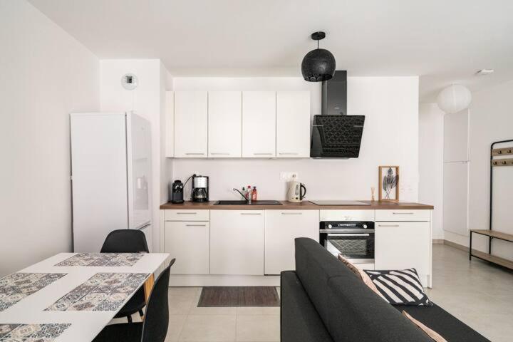 Home-Like Apartment Near Disneyland شيسي المظهر الخارجي الصورة